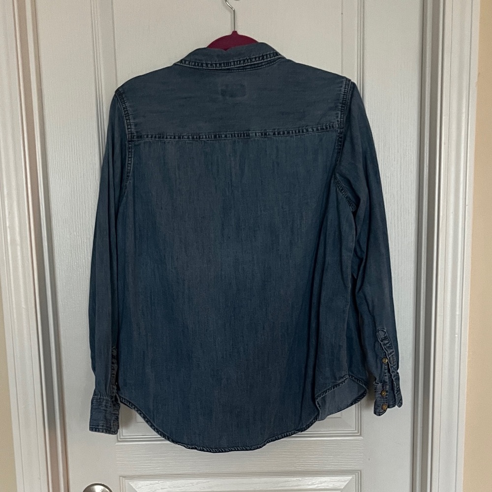Universal Thread Denim Blue Button Down Shirt - Picture 4 of 5